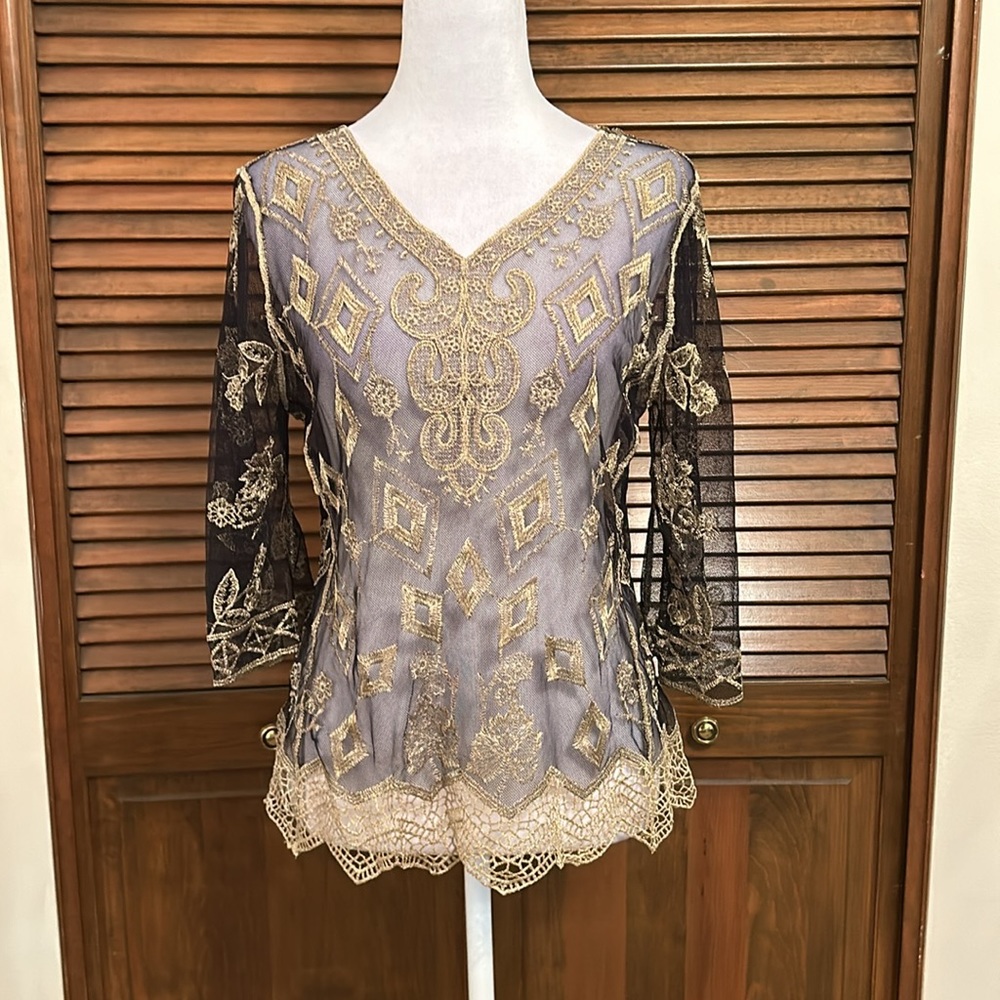 Ultra Pink Sheer Black/Gold Caftan Lace Top Size S
